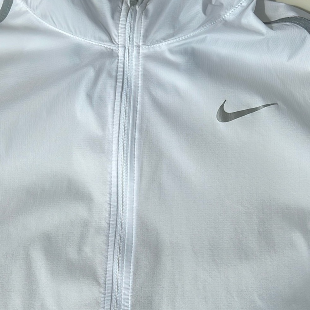 Nike Full Zip Hooded Windbreaker White with Gray Accents Woman’s Size XL - Picture 4 of 7